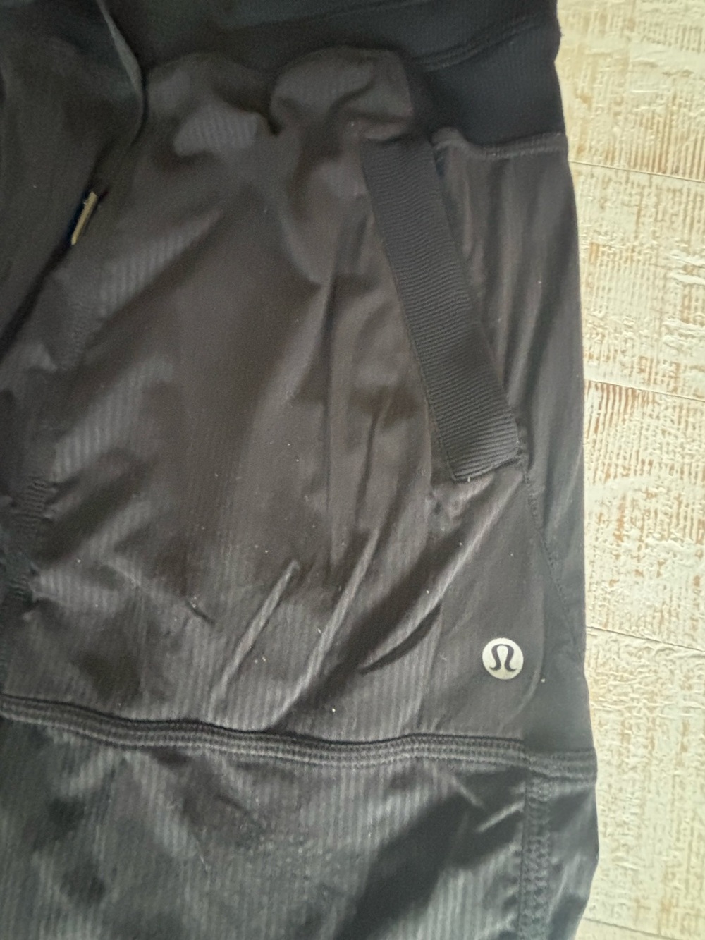 lululemon Black Studio Pants -size 6 petite length - Picture 3 of 7